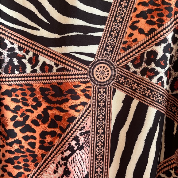 NWOT- ANIMAL PRINT BLOUSE XL - Picture 9 of 13